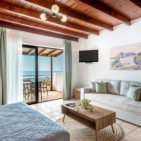 Superb Apartments Kriaras Sea View In Sfakia Khóra Sfakíon Exteriör bild