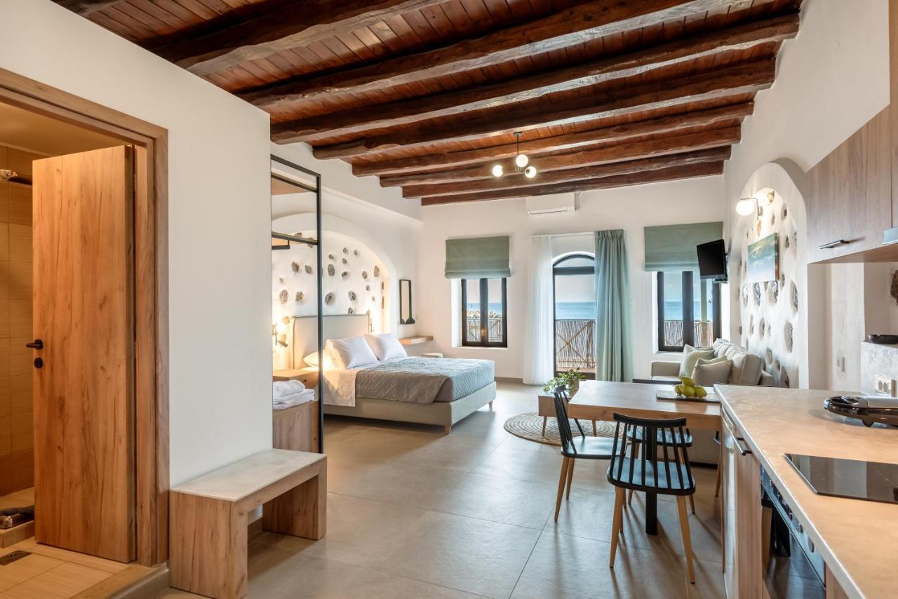 Superb Apartments Kriaras Sea View In Sfakia Khóra Sfakíon Exteriör bild
