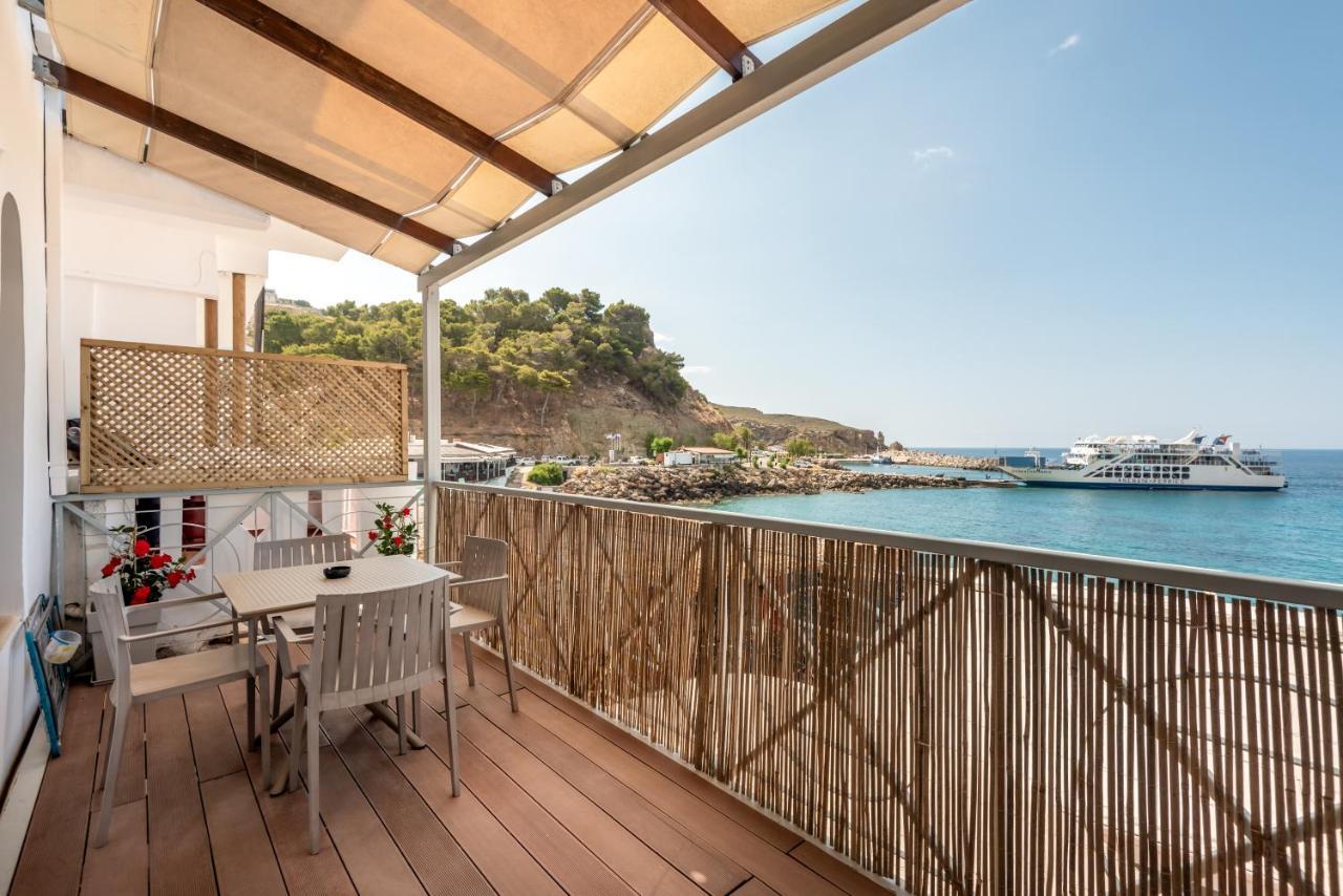 Superb Apartments Kriaras Sea View In Sfakia Khóra Sfakíon Exteriör bild
