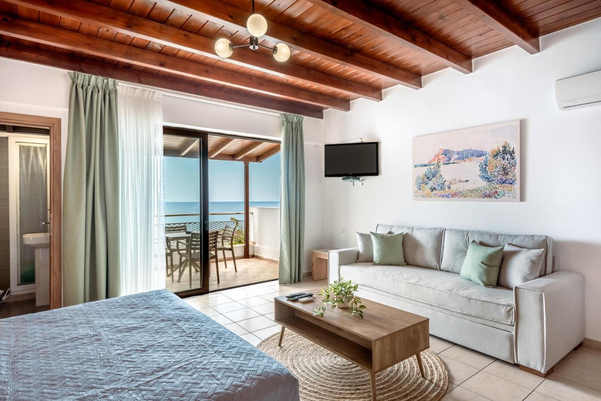 Superb Apartments Kriaras Sea View In Sfakia Khóra Sfakíon Exteriör bild
